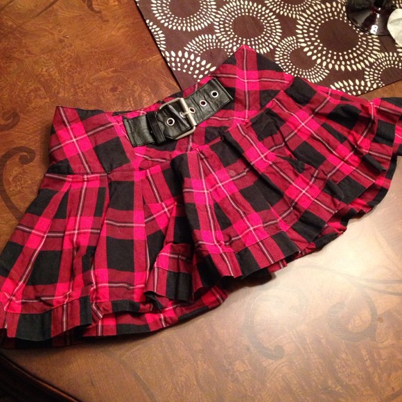 Dresses & Skirts - Skirt