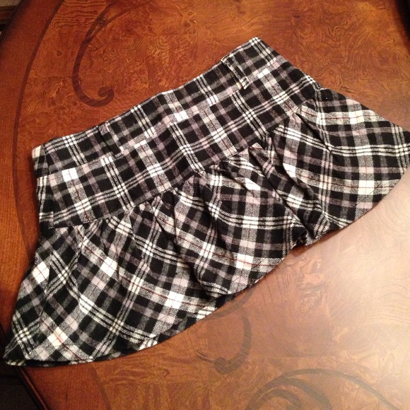 Skirt - Picture 1 of 1