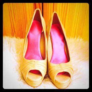 ALDO - Nude Peep Toe Pumps