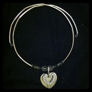 Heart choker necklace
