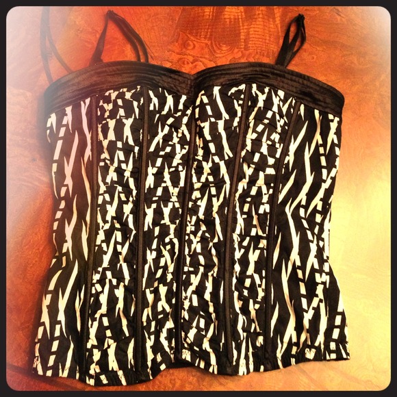 Black and white bustier NWOT - Picture 1 of 3