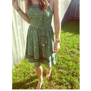 Green print dress