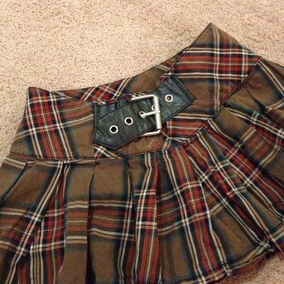 Skirt - Picture 2 of 2