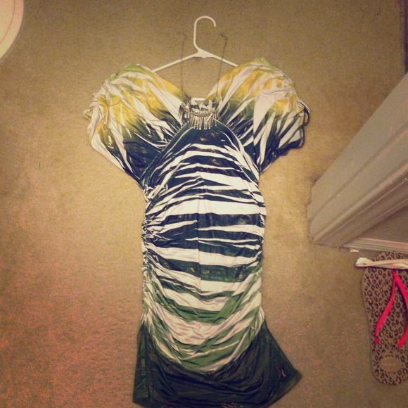 Green/yellow/gold form fitting dress