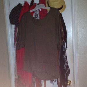 🚫sold in bundle Olive green top 🚫