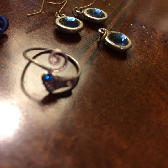 📍📍📍SOLD📍📍📍Bundle of accessories - Picture 2 of 4