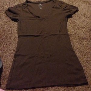 Old navy vneck tshirt