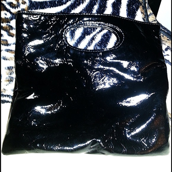 Hand purse. Black fake leather purse. *CUTE*