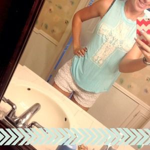 SOLD Lace cross muscle tee💞💙💎
