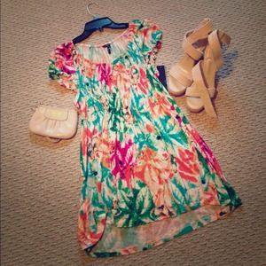 Daisy Fuentes Wonder Wall Top