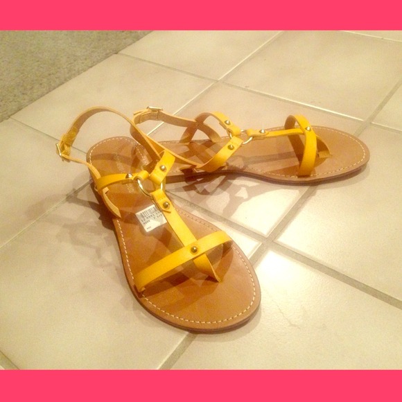 Sandals - Picture 1 of 1