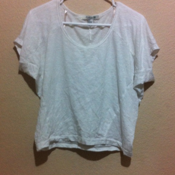 White oversize f21 shirt that fits small - Picture 1 of 1