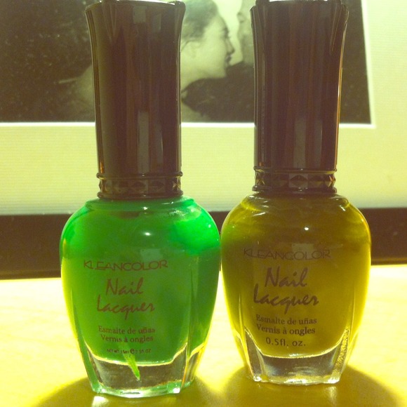 Nail polish set