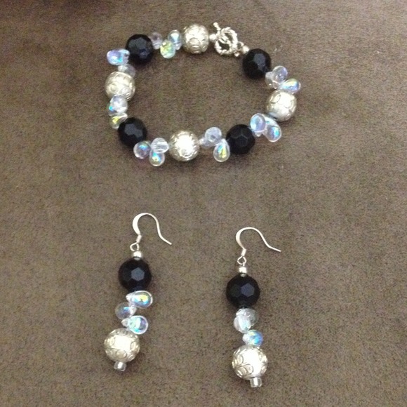 Handmade Earrings and Bracelet!!