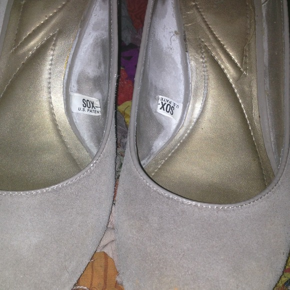 Sold - Picture 1 of 2