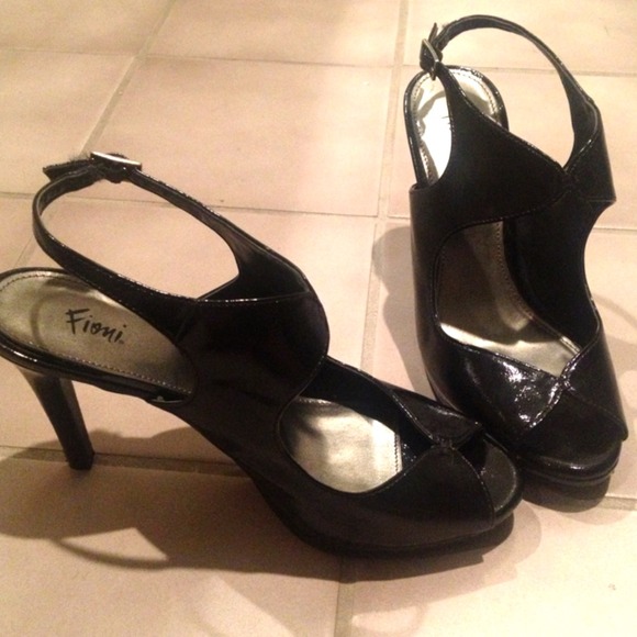 Black peep toe high heels - Picture 1 of 1