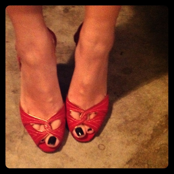 Dolce & Gabbana Shoes - Dolce & Gabana Red Suede Heels 36.5