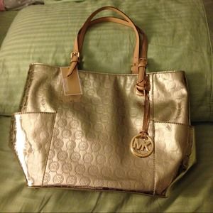 😍💯Authentic Michael Kors bag😍