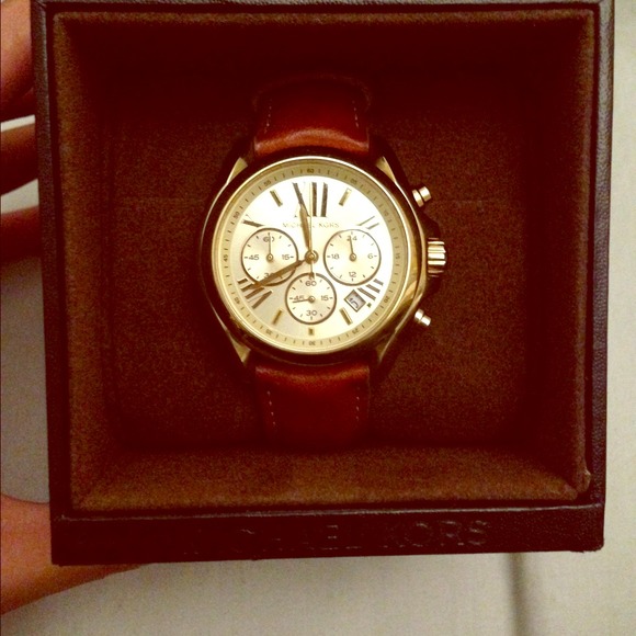 Mk 5702 Bradshaw luggage watch