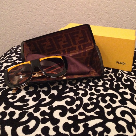 Reduced!!! Fendi Sunglasses