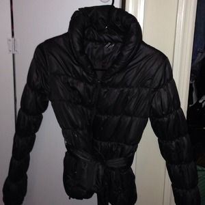Dark grey puffy jacket
