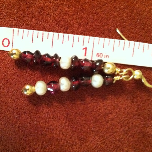 Garnet/Pearl Earrings - Picture 2 of 3