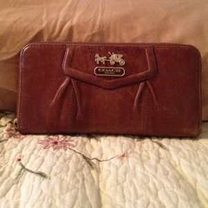 Coach Wallet *Trade to Samantha* reserved