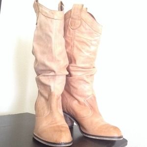 Slouchy Aldo  tan boots