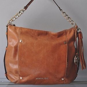 SOLD! Michael Kors large Devon shoulder bag