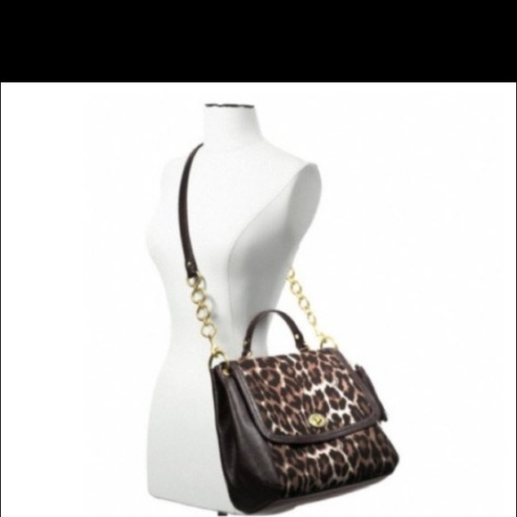 *SOLD*🎉HP🎉🎉Ocelot leopard print flap bag 🎉 - Picture 2 of 4