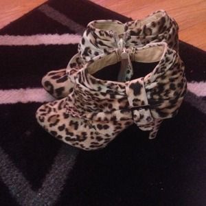 Leopard boot