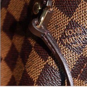 LOUIS VUITTON NEVERFULL BAG