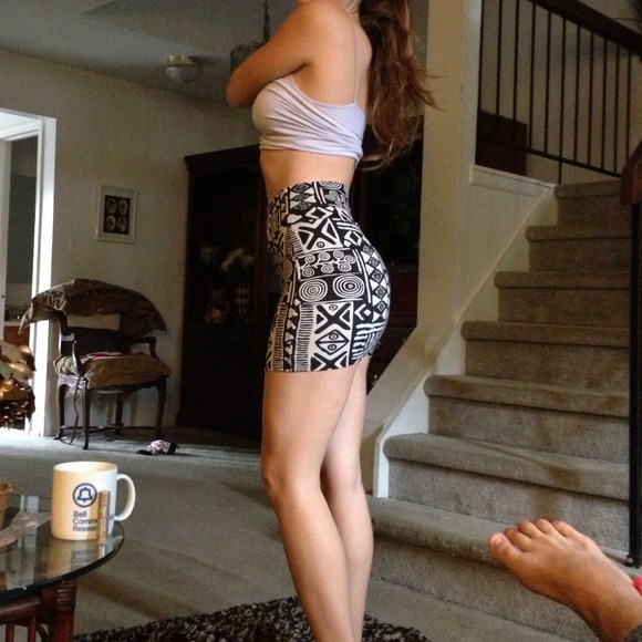 🎀BUNDLED🎀 Tribal Aztec Print Skirt Black White