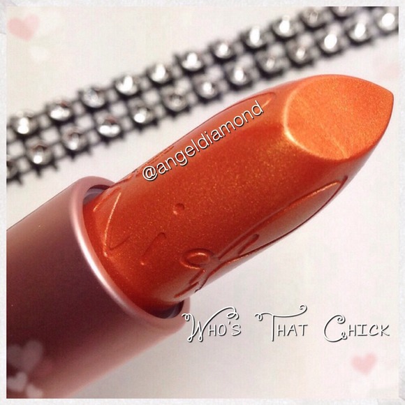 Whos That Chick Lipstick (FROST)