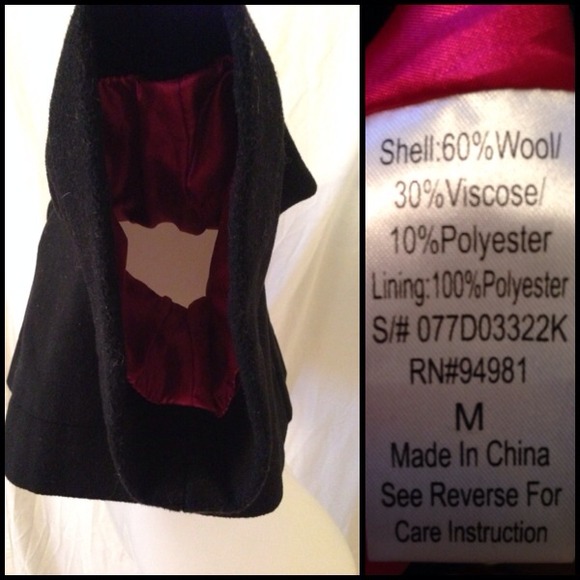 Black, Lined Caplet 🐝 - Picture 2 of 2