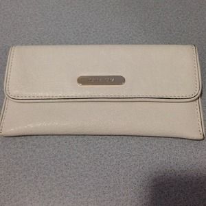 Authentic Michael Kors Austin wallet in vanilla