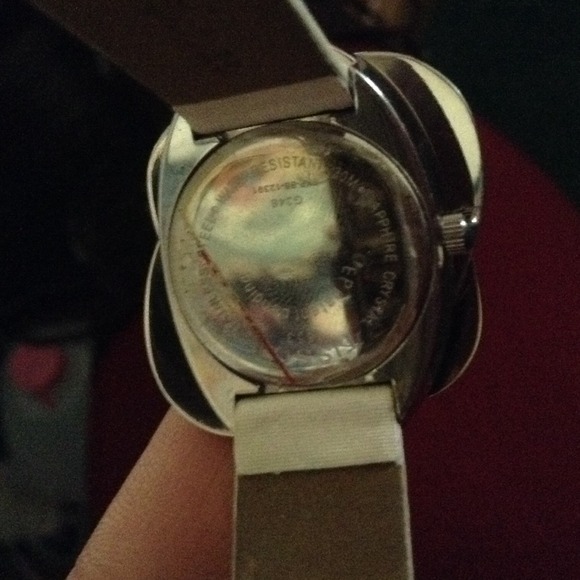 Watch - Picture 4 of 4