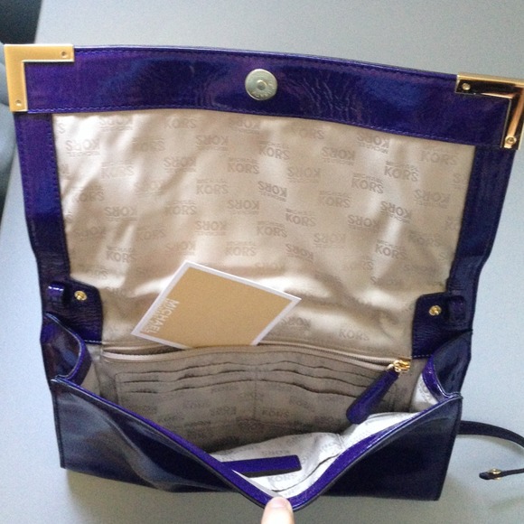NEW Patent purple shoulder bag / clutch - Picture 3 of 4