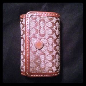 AUTHENTIC coach contact lens case.✨💞😜