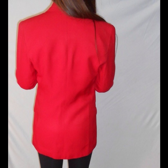 ❌SOLD❌ vintage red blazer! - Picture 2 of 3