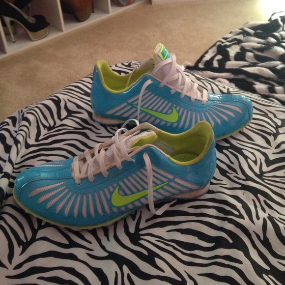 Nike rival sister golf shoes