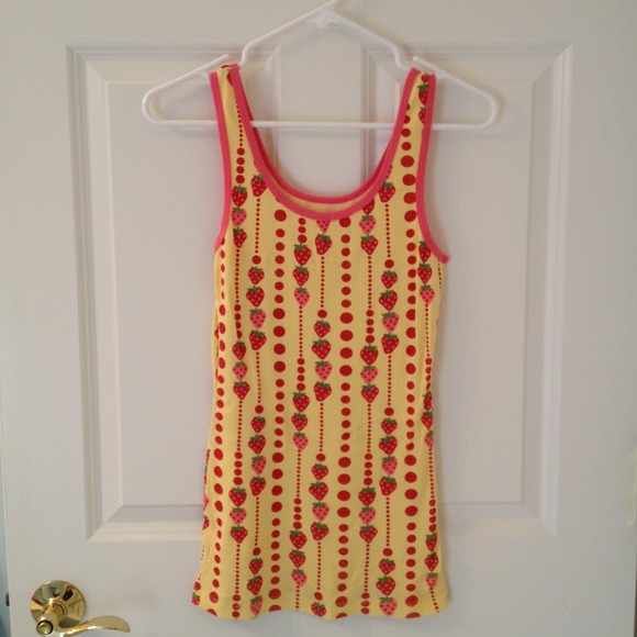Strawberry Tanktop