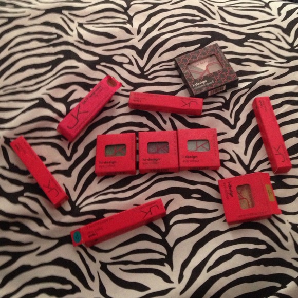 💥💢💢SOLD💢💢💥Drug store makeup $1 and $2 each - Picture 2 of 4