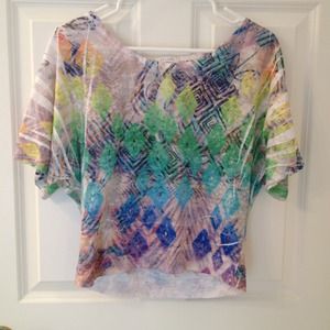 Rainbow pattened top