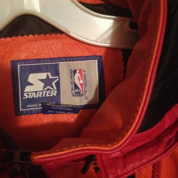 Official Phoenix Suns Starter Leather. - Picture 2 of 4