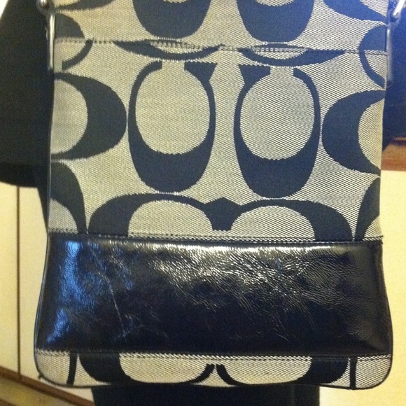 100% Authentic Coach  shoulderbag