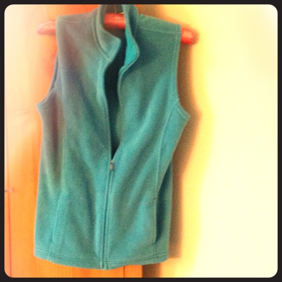 blue LLBean fleece vest