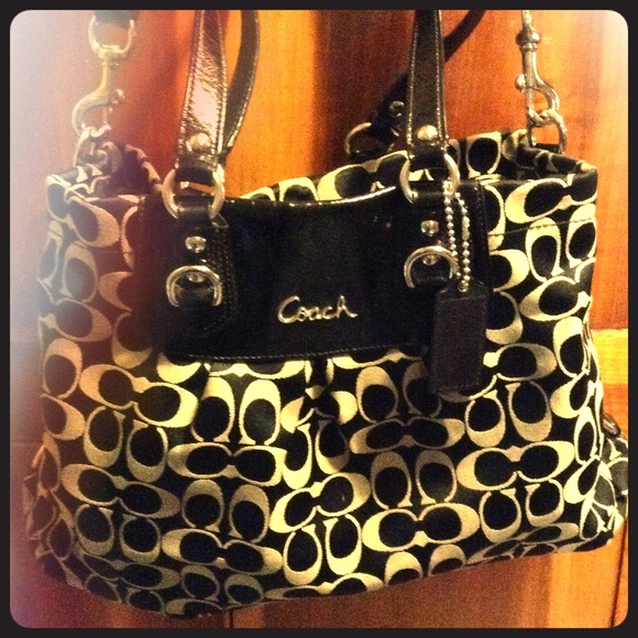 Almost new COACH purse