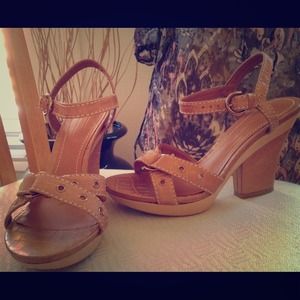 Antonio  Melani wedges