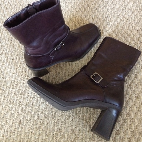 Nine West Brown Leather Boots Size 8 N